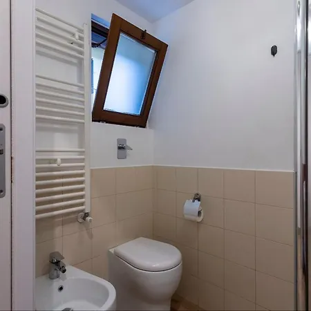 100 Mq, Free Parking, Charming House Ponte Coperto * Pavia